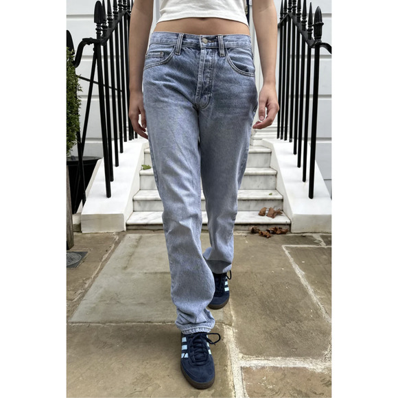 Brandy Melville John Galt Addison Mid Rise Straight Leg Jeans - Picture 1 of 16
